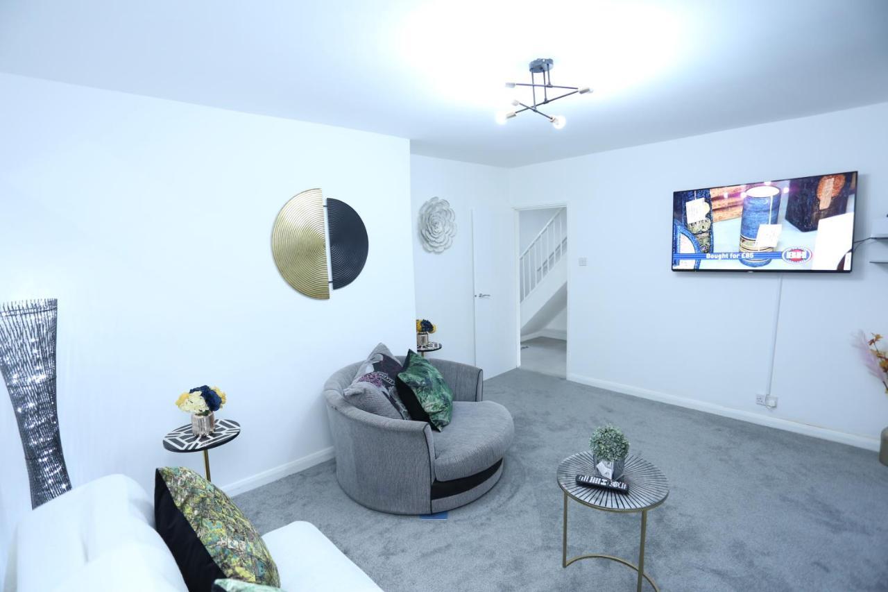 Abbeywood Station House London Apartment Exterior photo