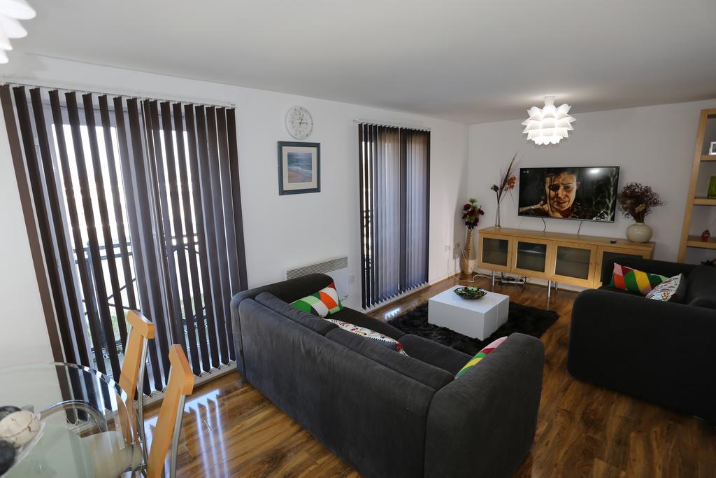 Abbeywood Station House London Apartment Exterior photo